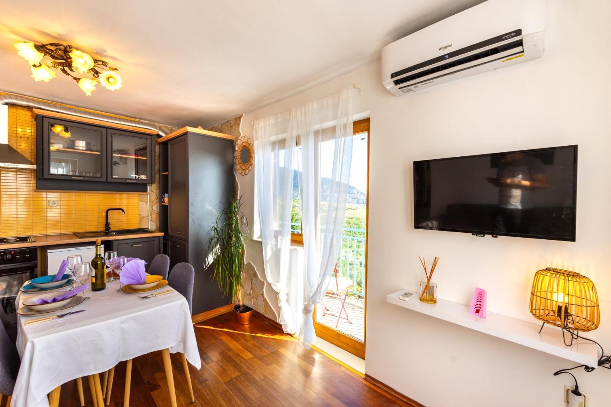 Vila Olive Garden House In Zrnovnica With A View & Bbq Exteriér fotografie